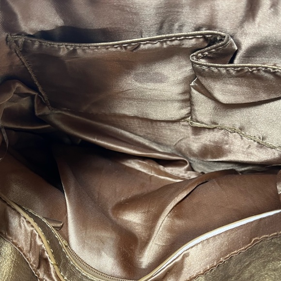 Gorgeous Gold Clutch - Picture 9 of 9